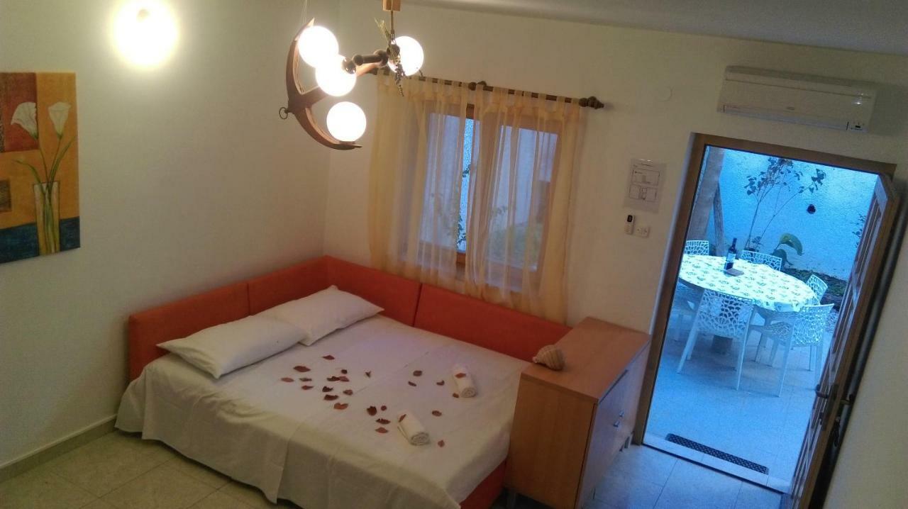 Apartman Restovic Bol Extérieur photo