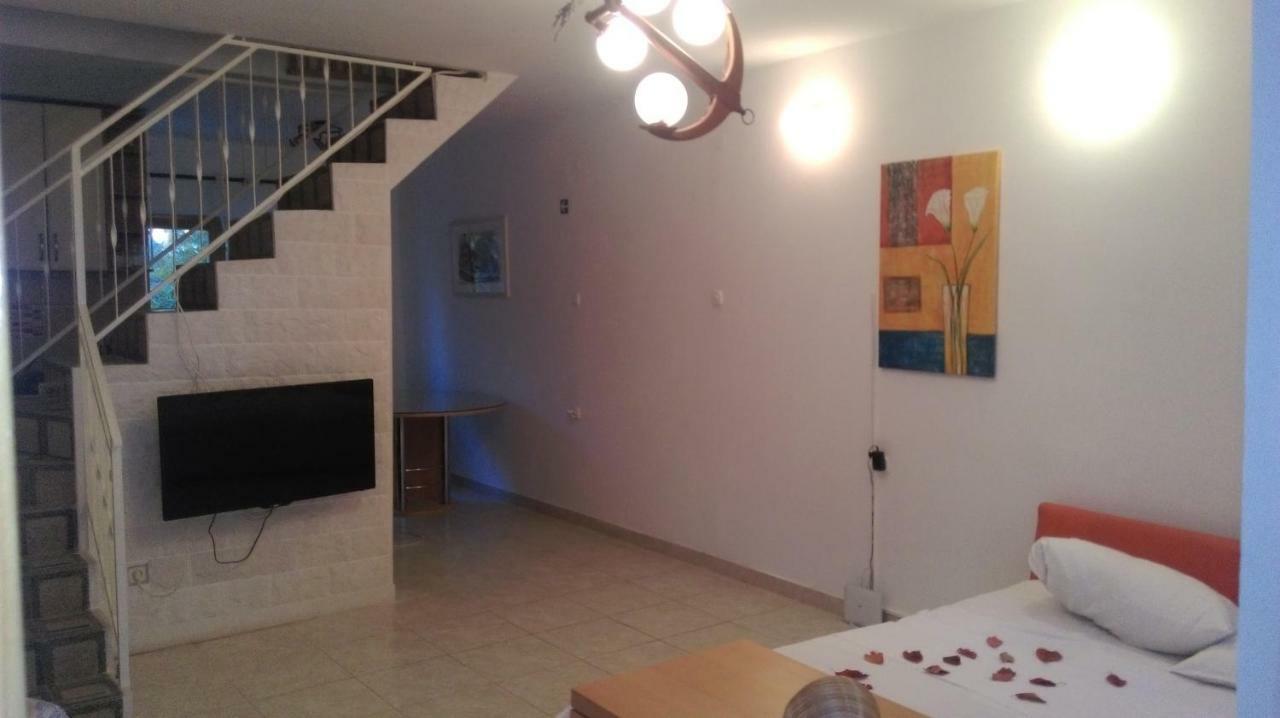 Apartman Restovic Bol Extérieur photo